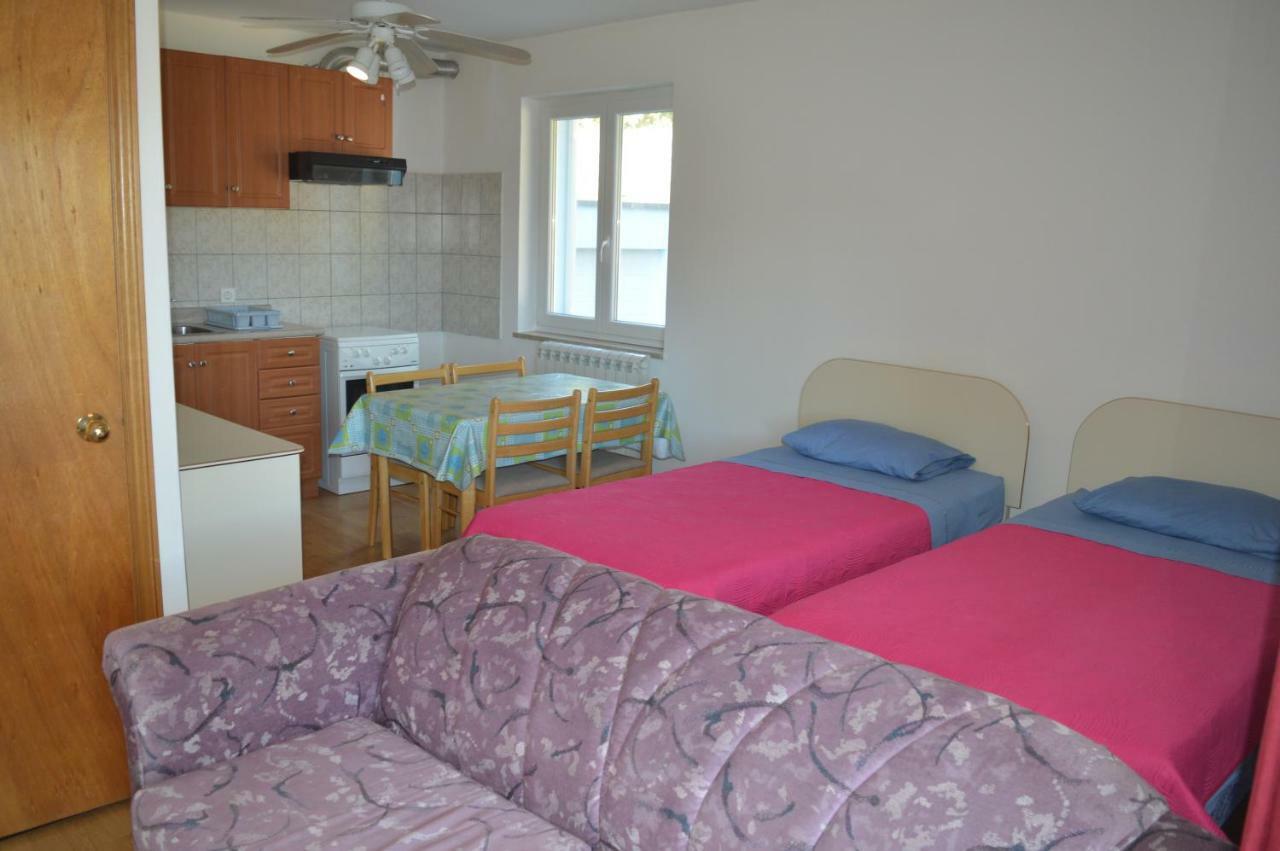 Apartments Charlie คิร์ก ภายนอก รูปภาพ
