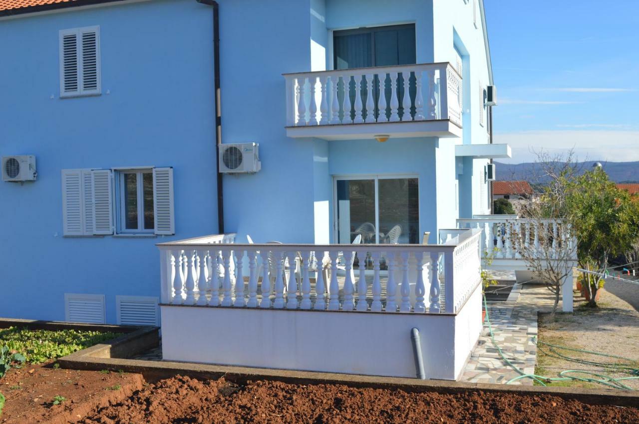 Apartments Charlie คิร์ก ภายนอก รูปภาพ
