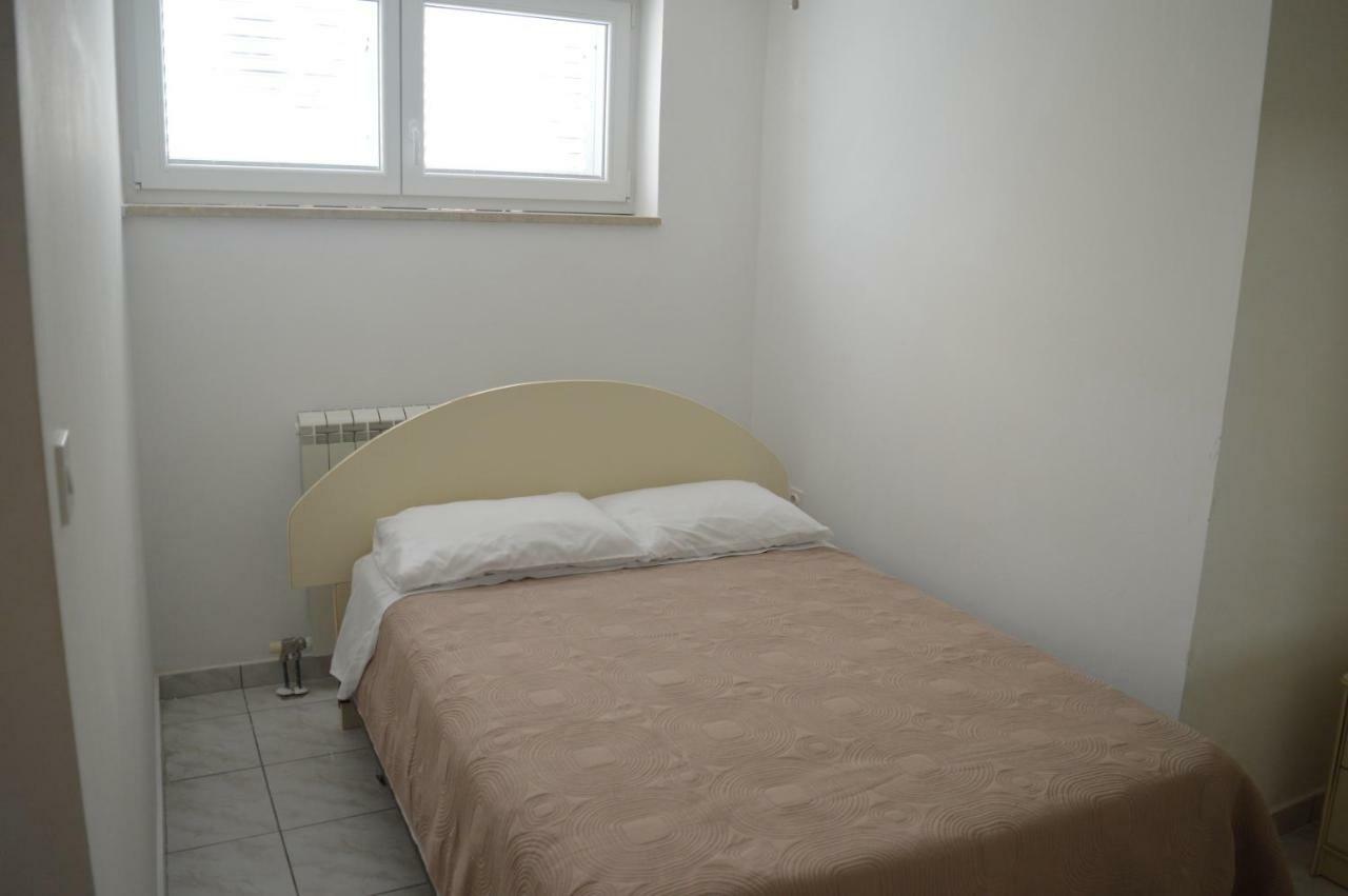 Apartments Charlie คิร์ก ภายนอก รูปภาพ