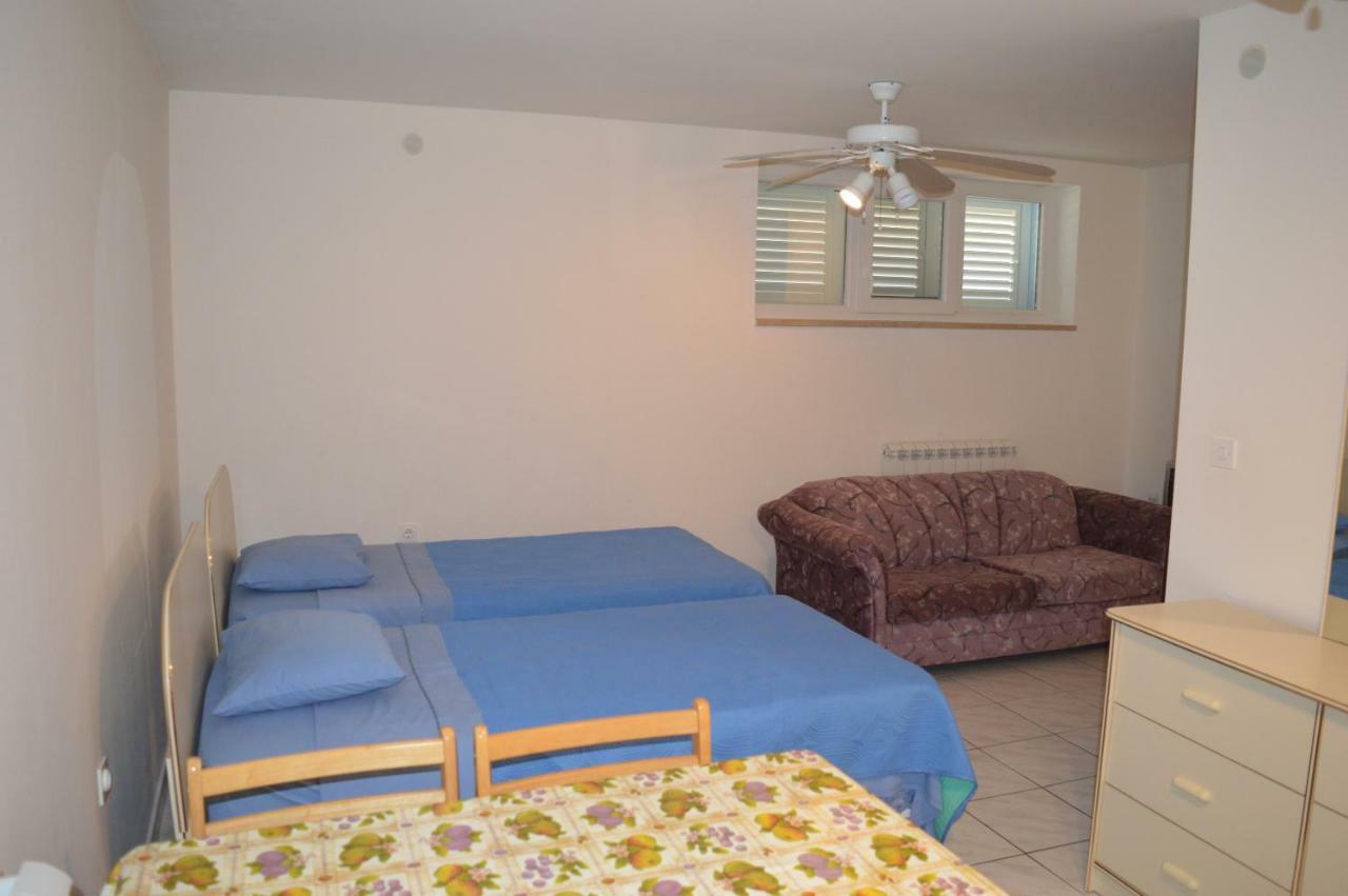 Apartments Charlie คิร์ก ภายนอก รูปภาพ